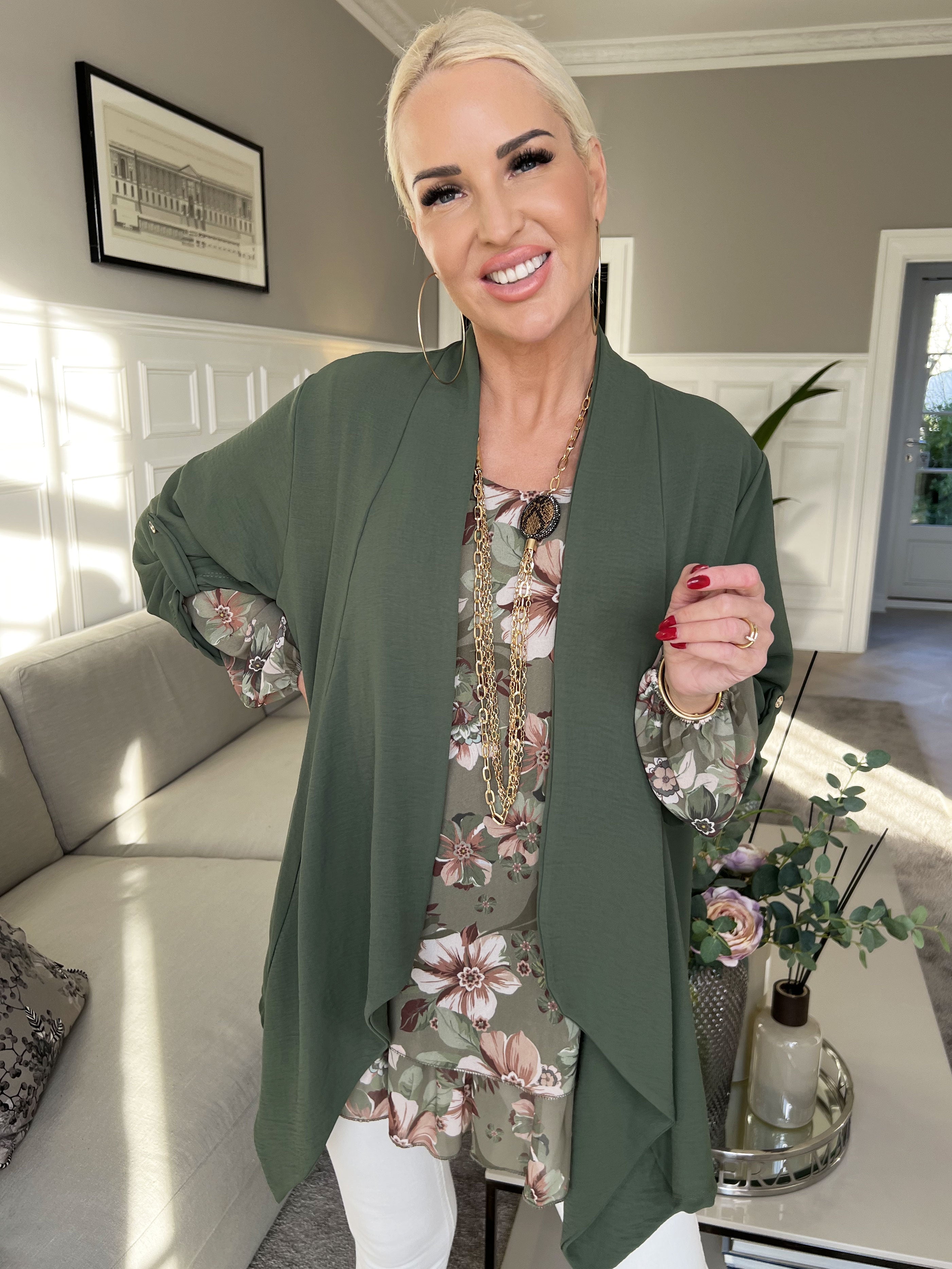 Dream - Enkel kofta i lätt och fint tyg